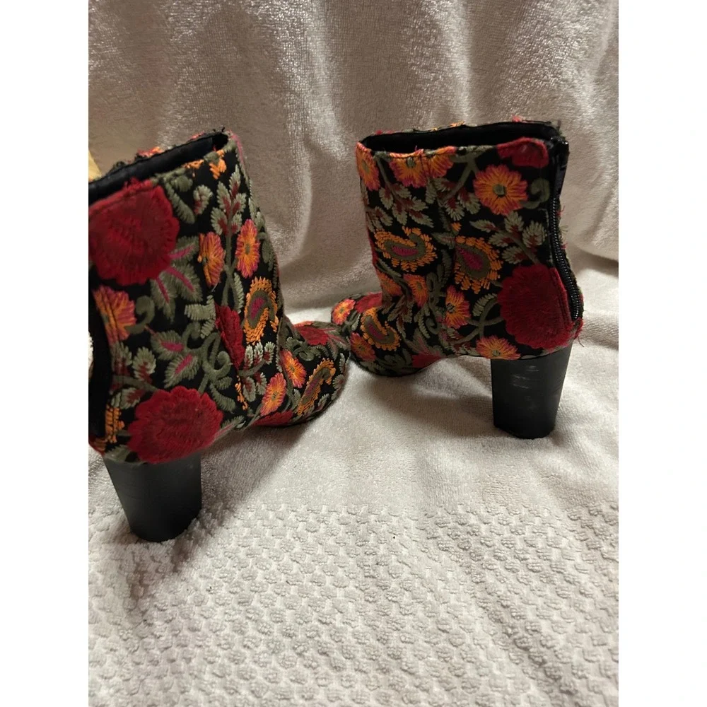Floral Embroidered Block Heel Ankle Boots Black Red Orange Paisley Hippie 7.5